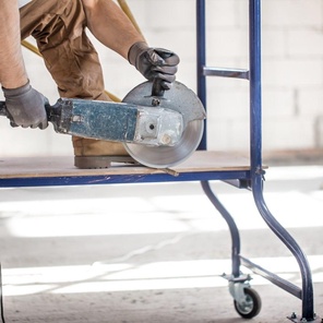 Укладка напольных покрытий