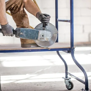 Укладка напольных покрытий