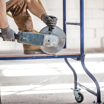 Укладка напольных покрытий